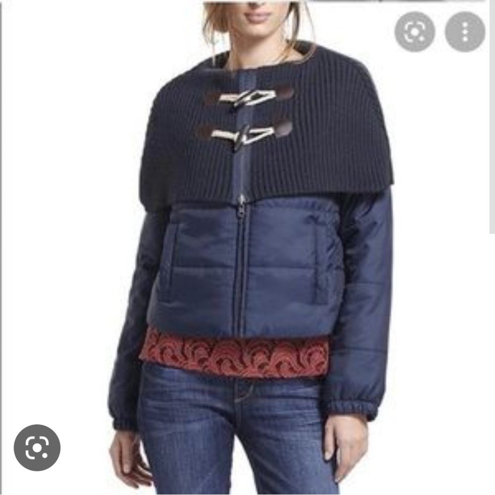 DAUGHTERS OF THE LIBERATION NAVY TOGGLE CAPE COLLAR PUFFER JACKET EUC SIZE SMALL